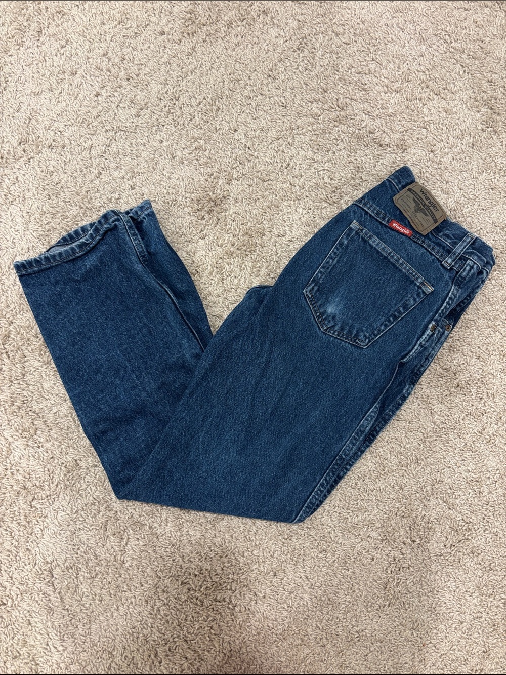 Wrangler Men's Indigo Relaxed Straight Jeans